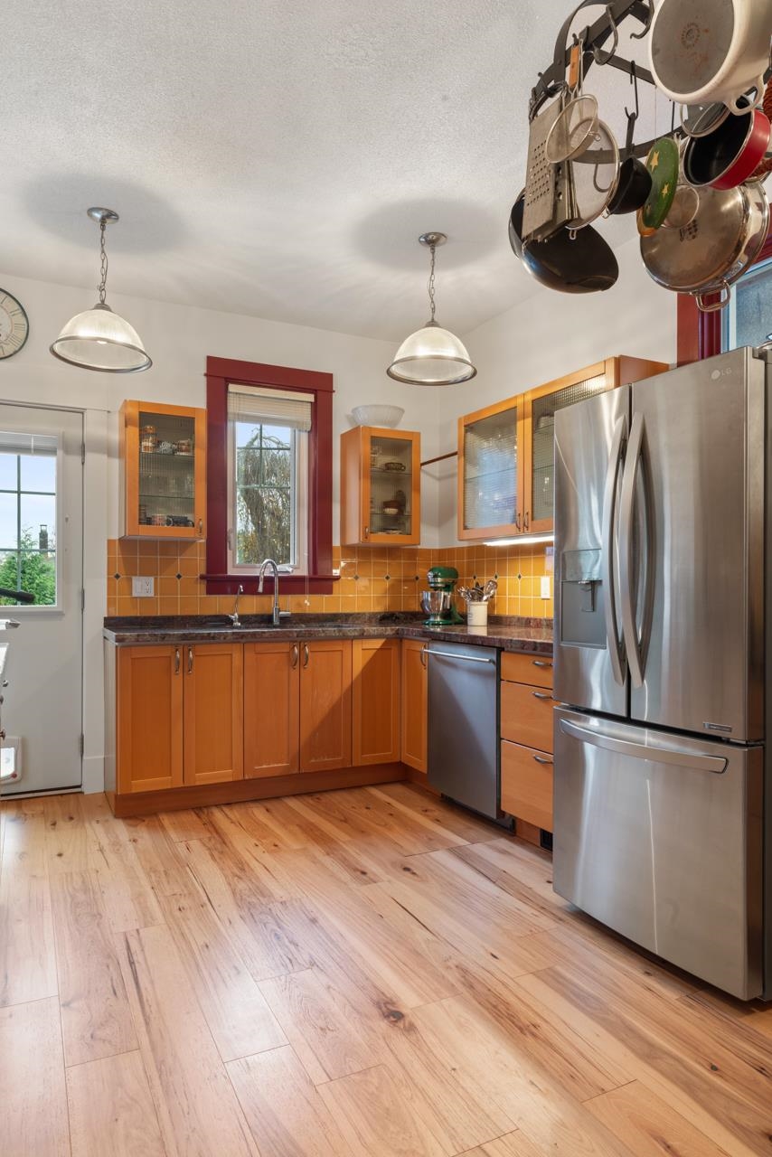 1752 E 4th Avenue Vancouver, BC - 13