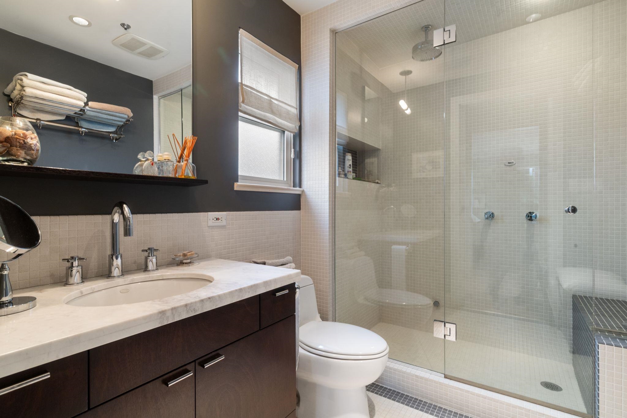 1730 Kitchener Street Vancouver, BC - 25