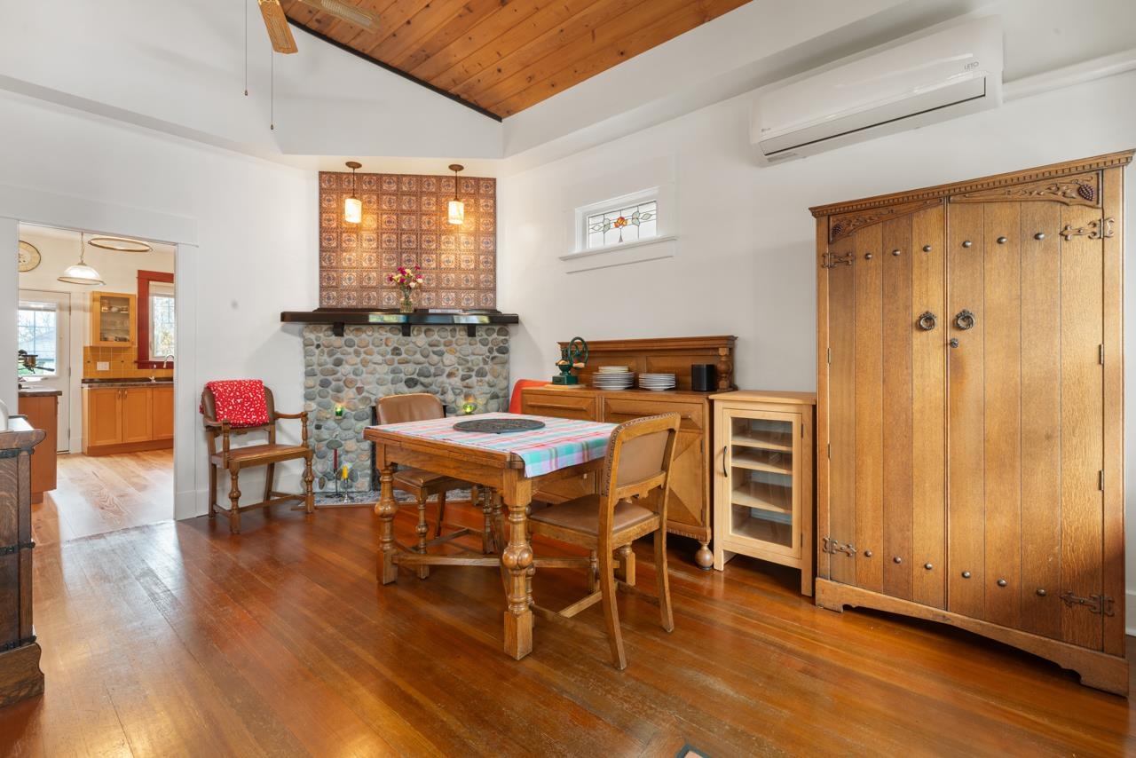 1752 E 4th Avenue Vancouver, BC - 7