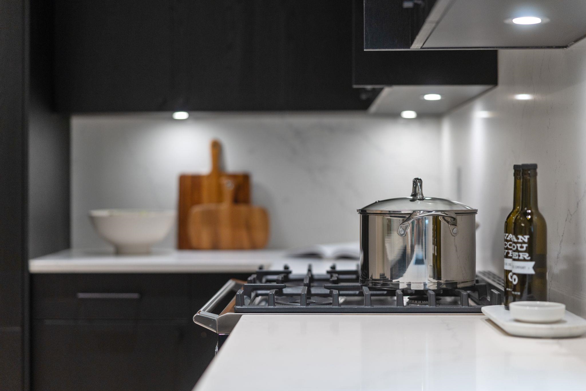 2 2539 Grant Street Vancouver, BC - 16