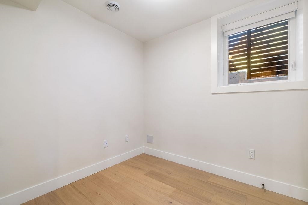 1 1933 Templeton Drive Vancouver, BC - 15