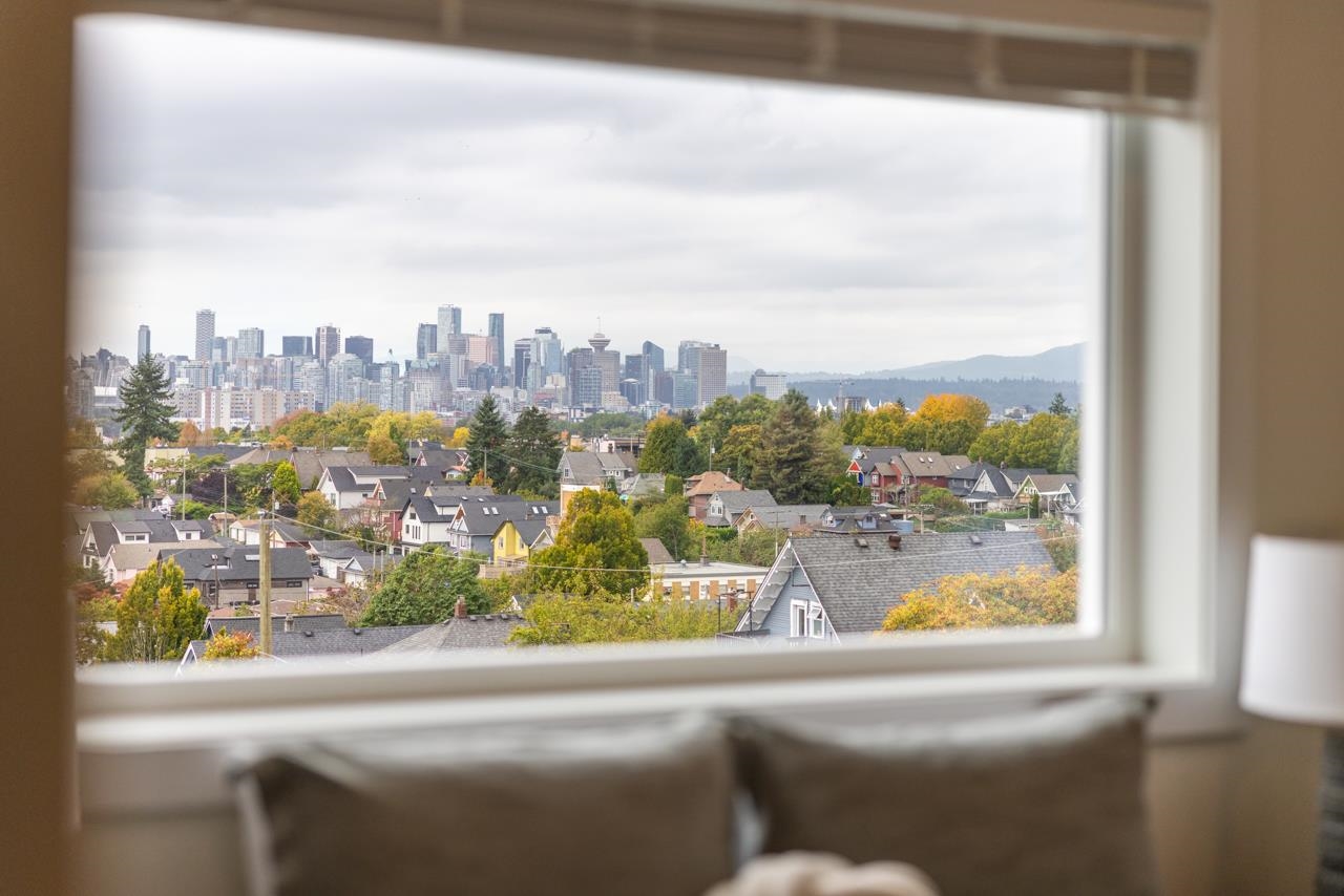 2049 E 4th Avenue Vancouver, BC - 1