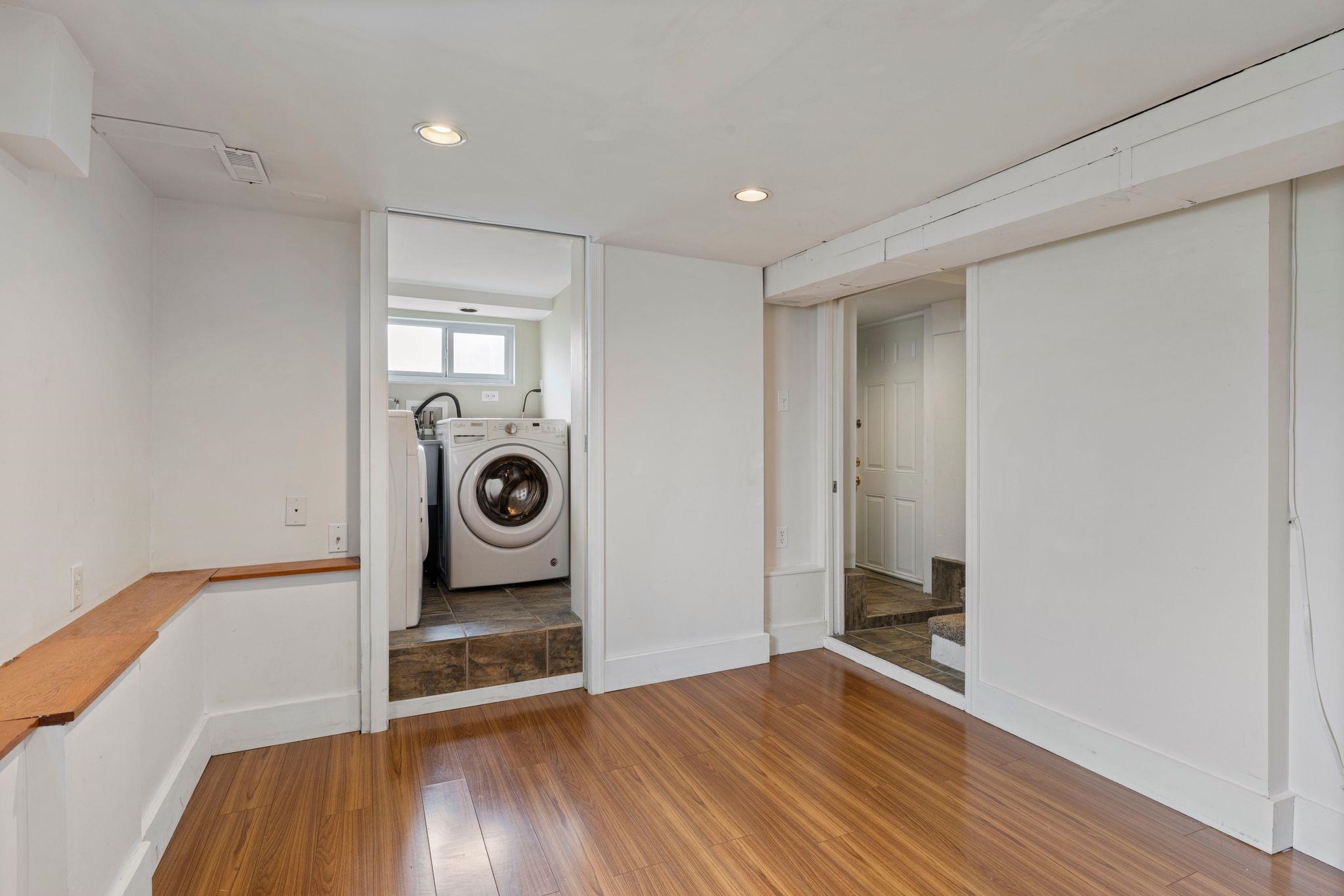 2094 E 7th Avenue Vancouver, BC - 20