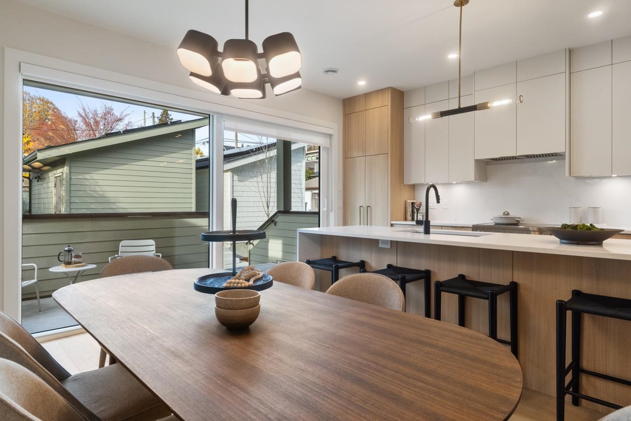 1937 Templeton Drive Vancouver, BC - 11