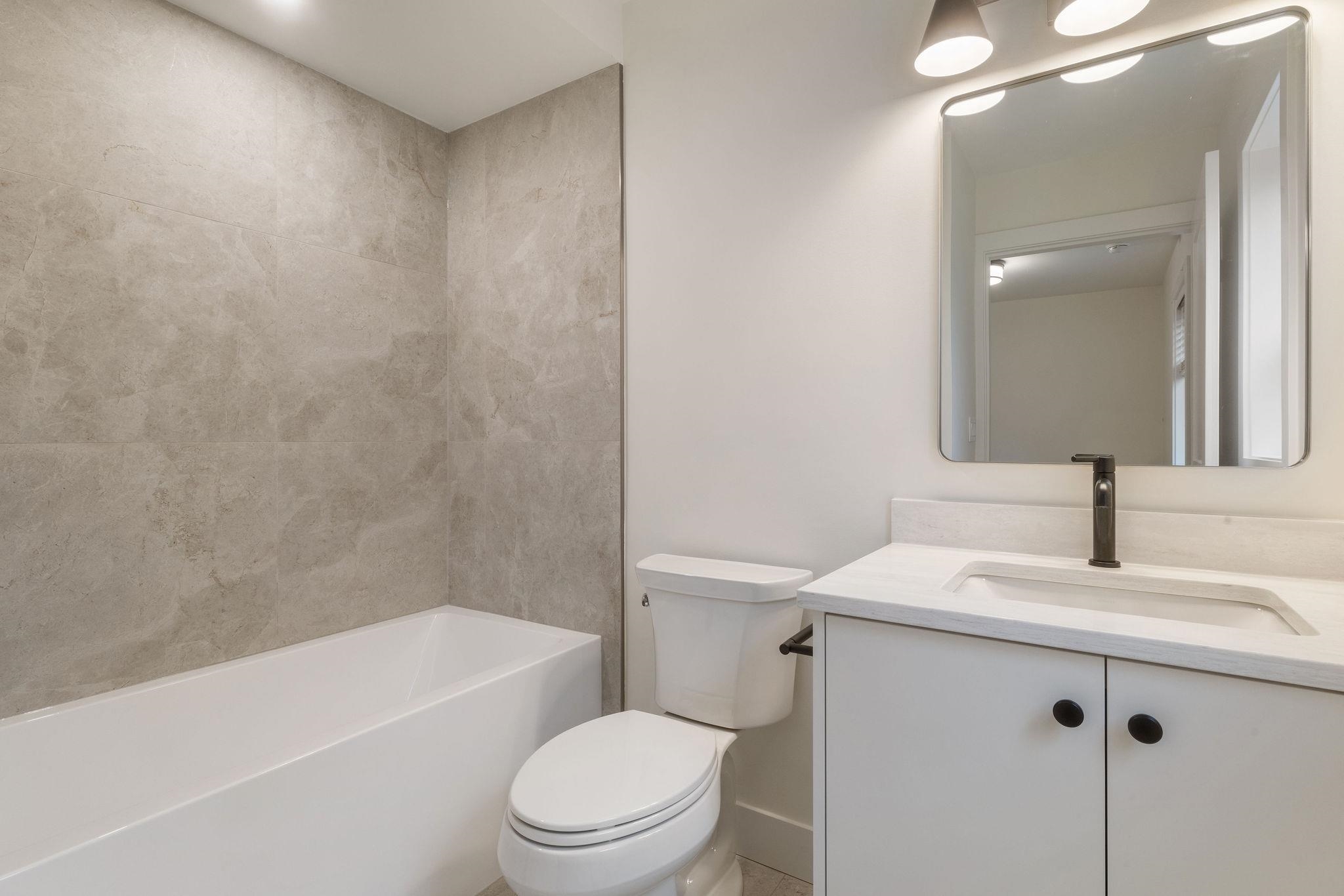 2055 E 4th Avenue Vancouver, BC - 15