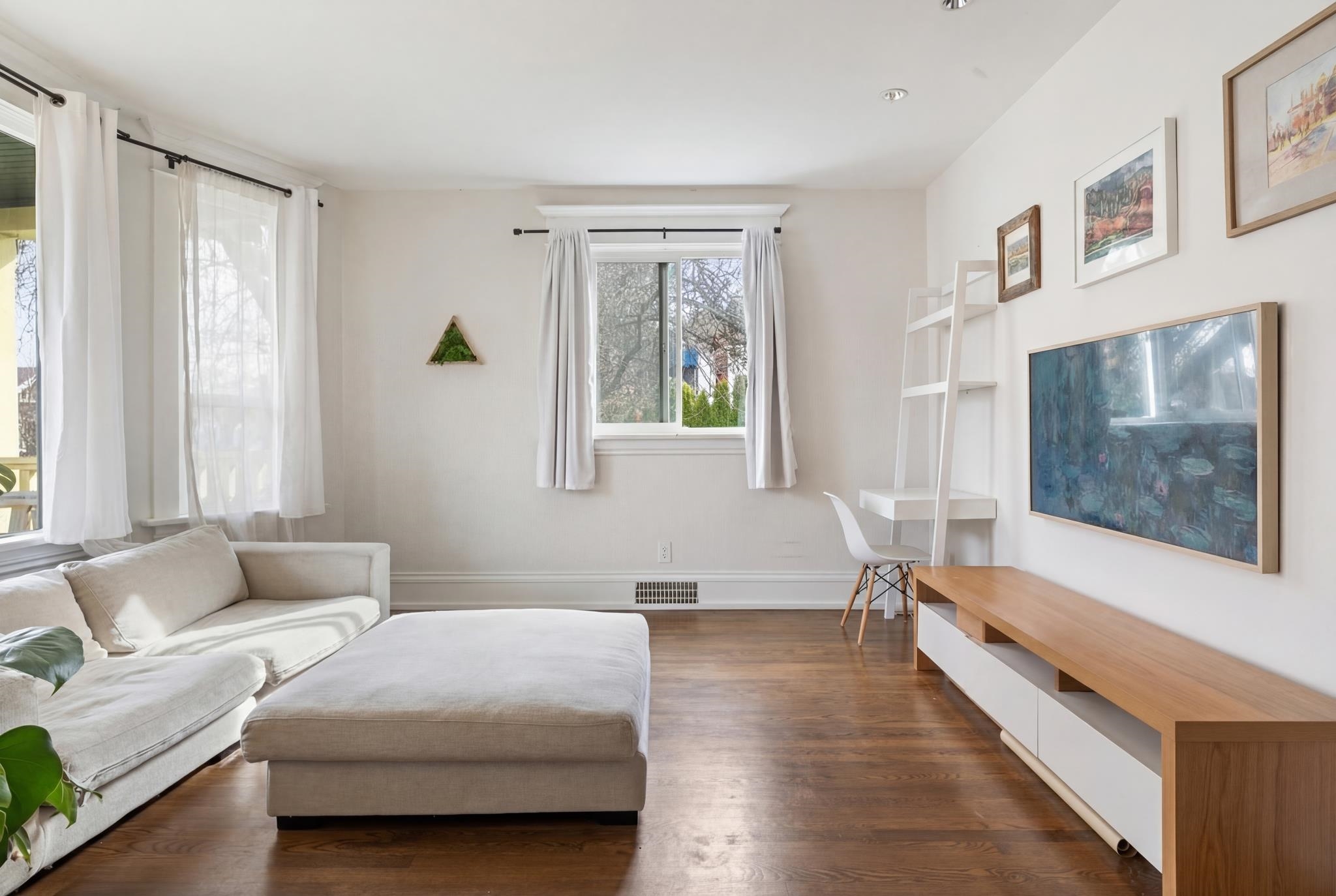 796 E 13th Avenue Vancouver, BC - 5