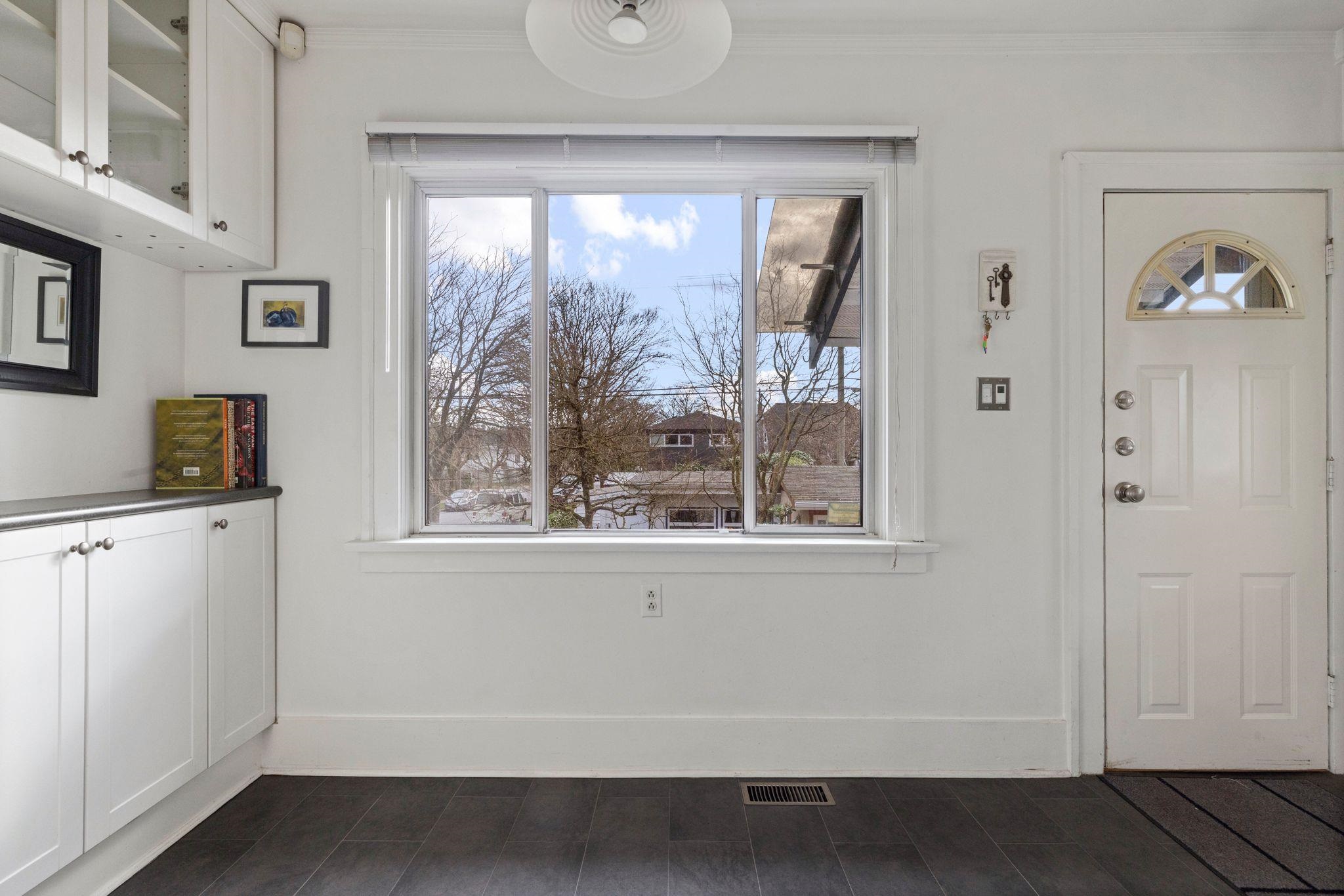 2094 E 7th Avenue Vancouver, BC - 13