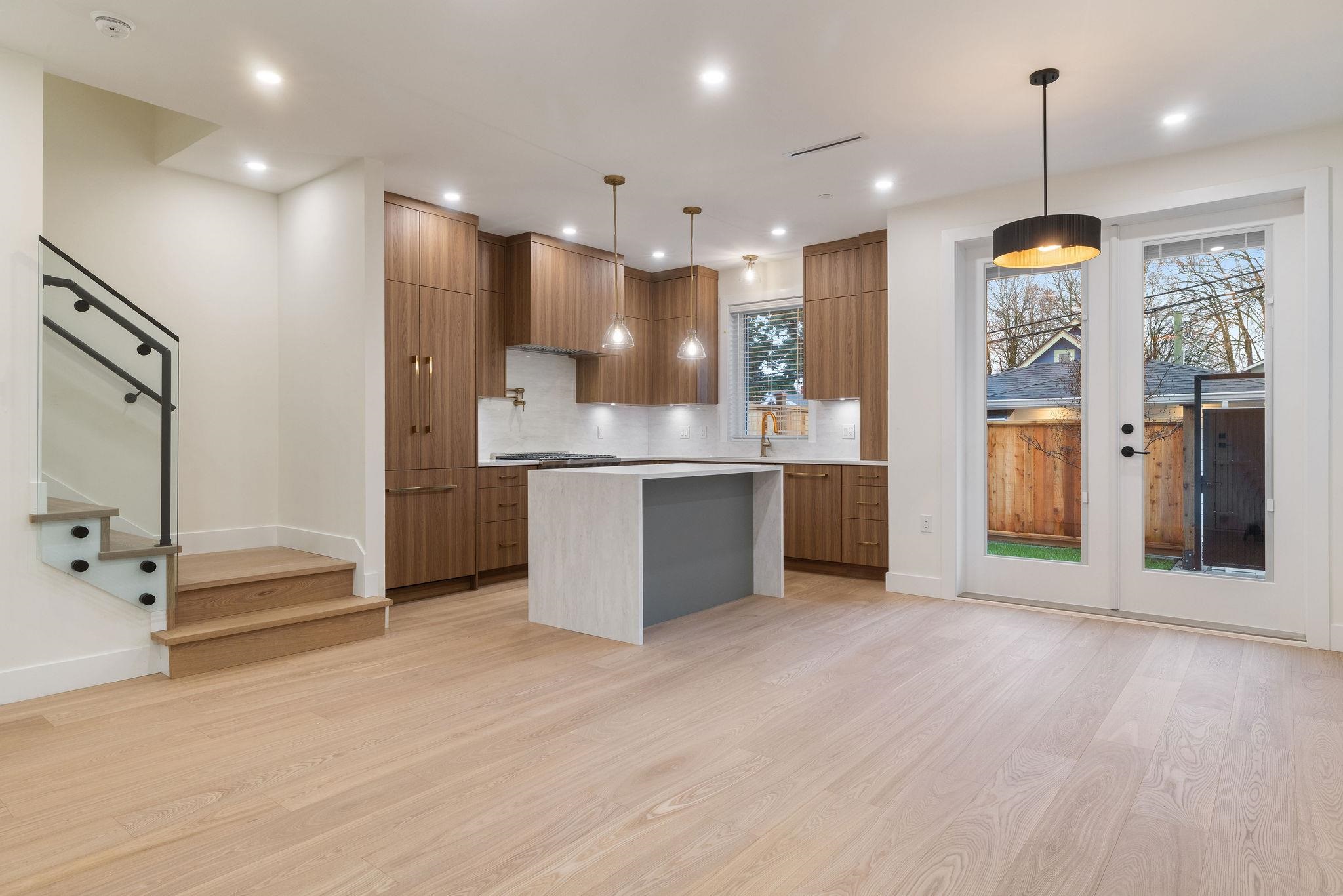 2055 E 4th Avenue Vancouver, BC - 6