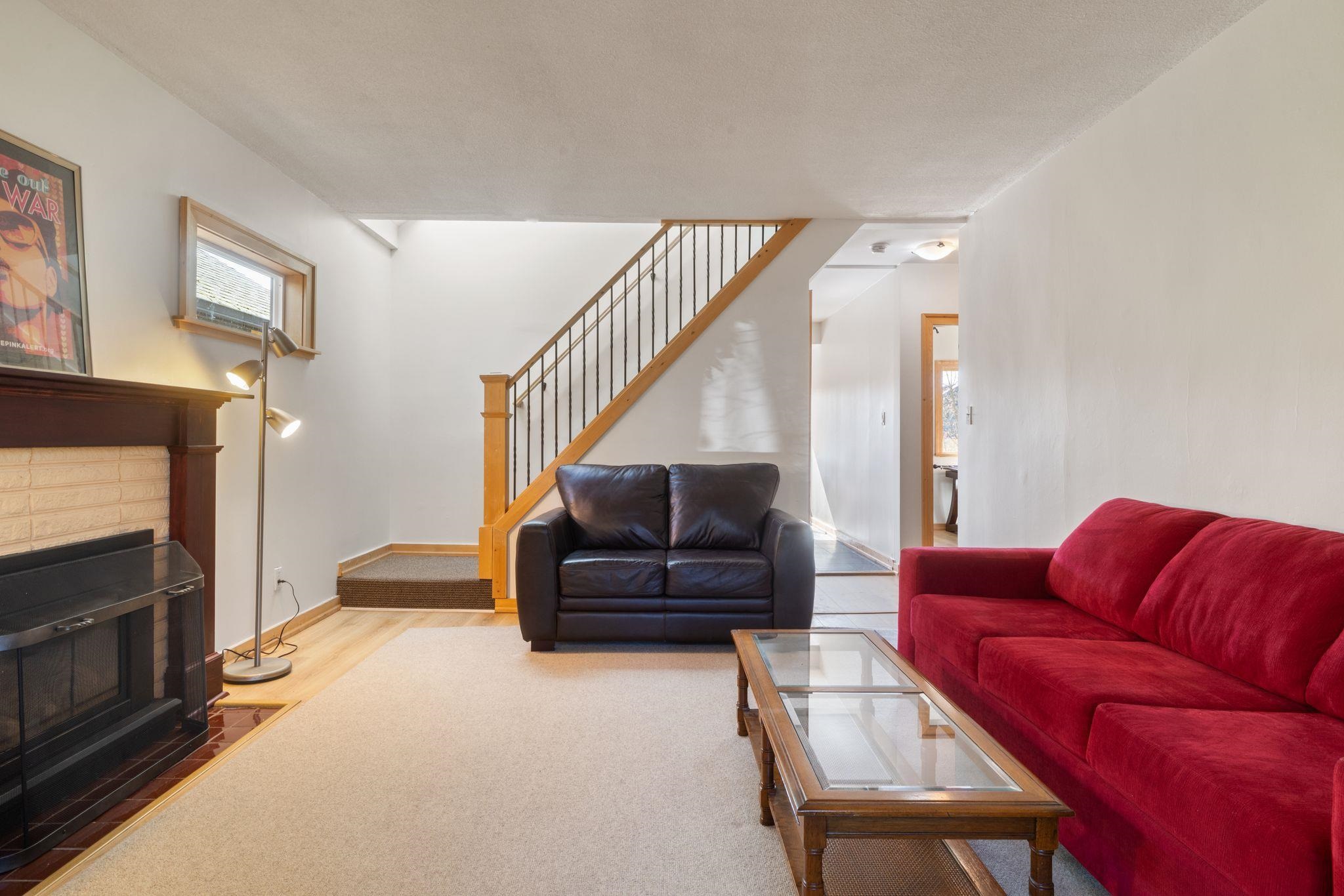 2268 E 7th Avenue Vancouver, BC - 4