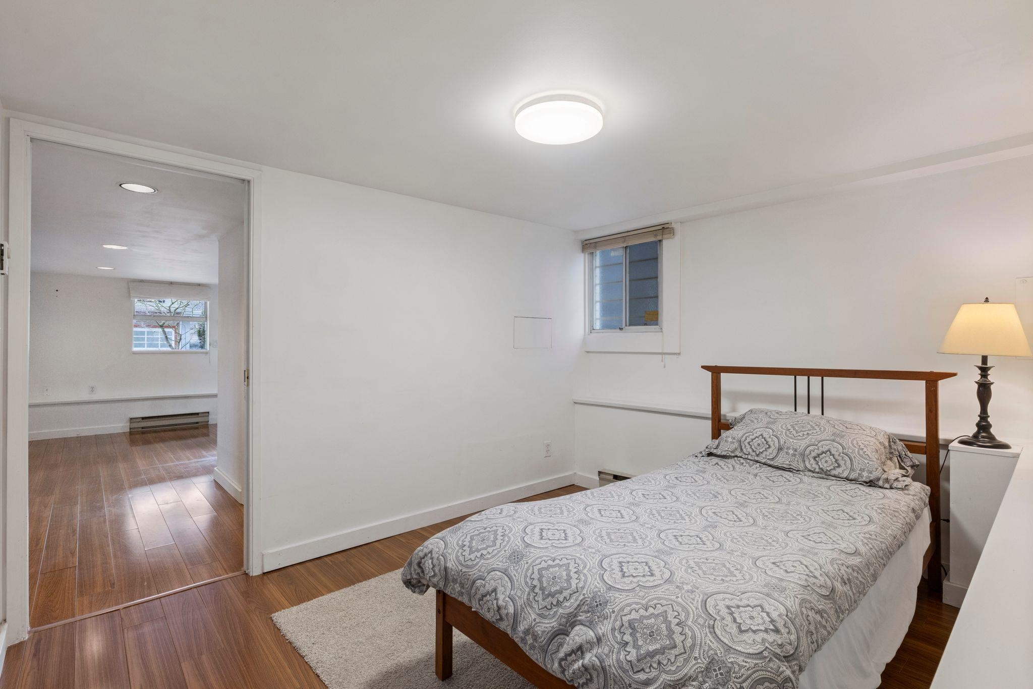 2094 E 7th Avenue Vancouver, BC - 21