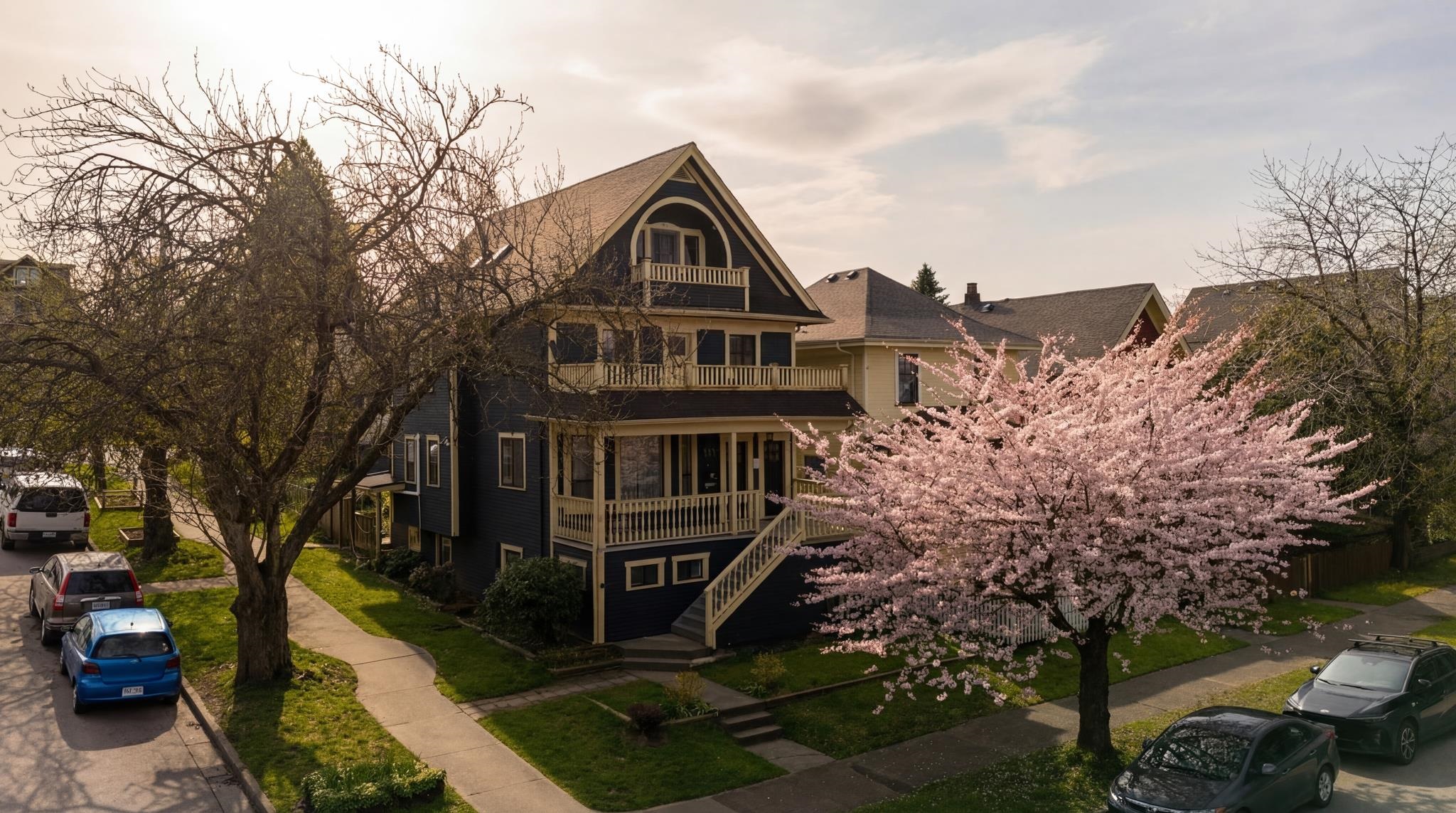 796 E 13th Avenue Vancouver, BC - 1