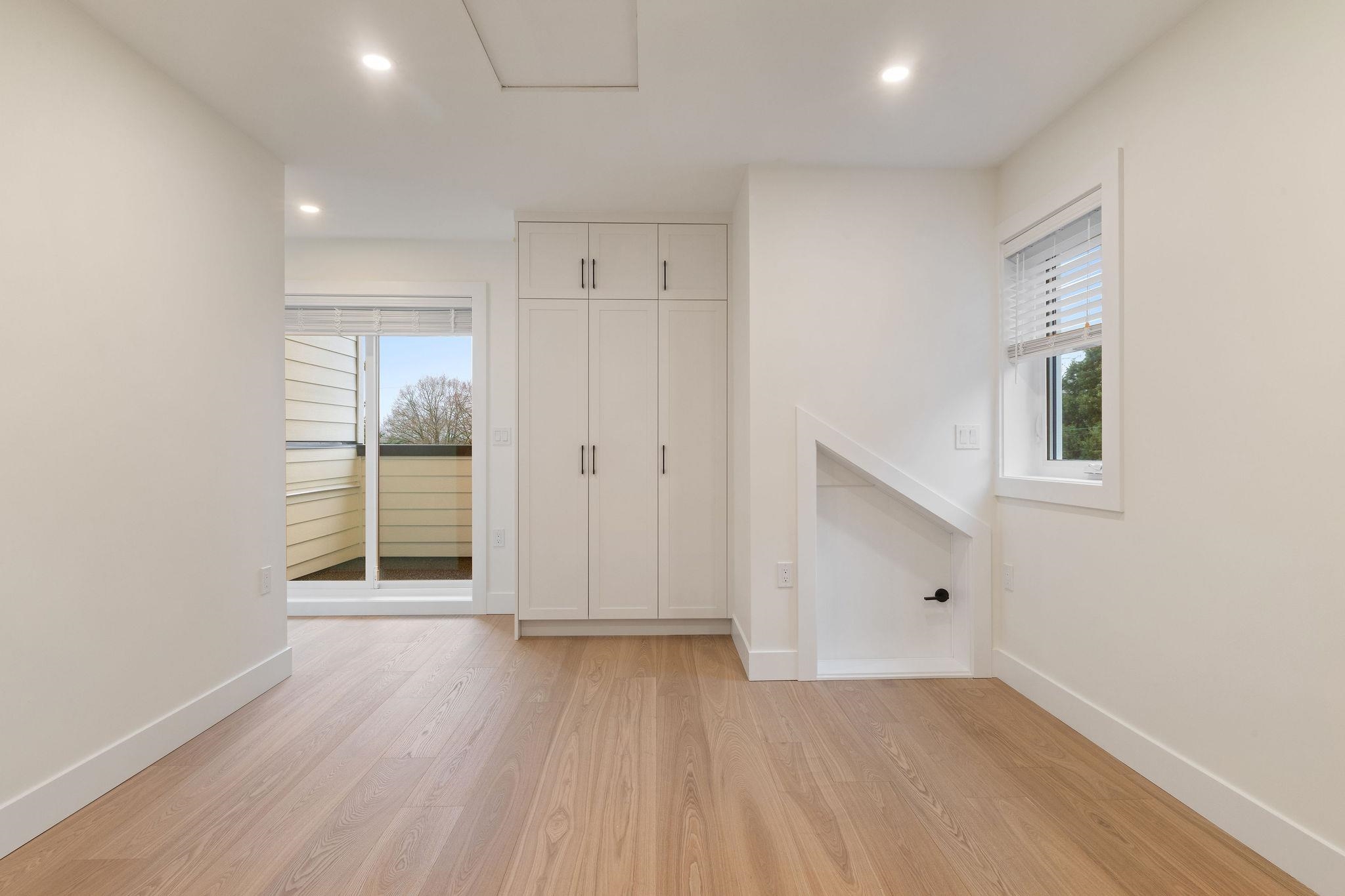 2055 E 4th Avenue Vancouver, BC - 20