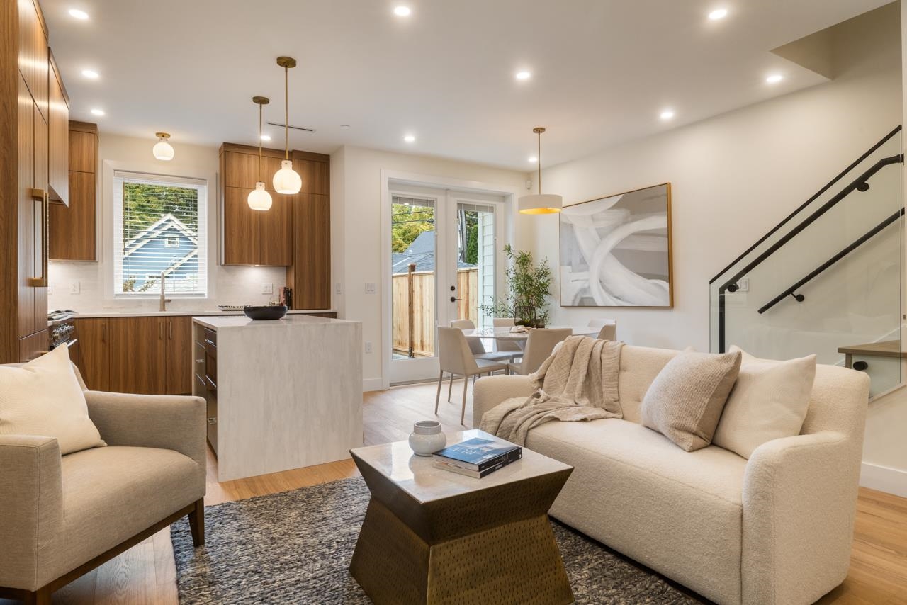 2049 E 4th Avenue Vancouver, BC - 7