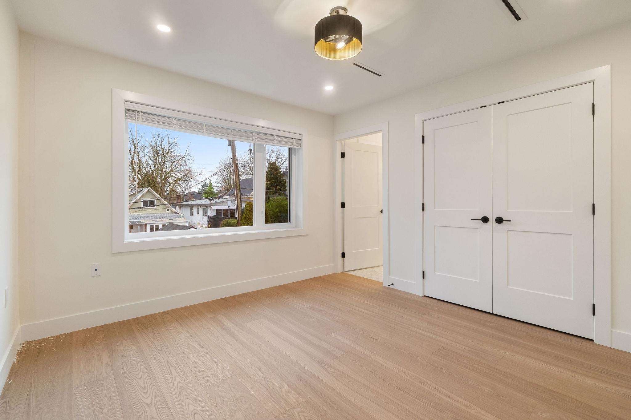 2055 E 4th Avenue Vancouver, BC - 13