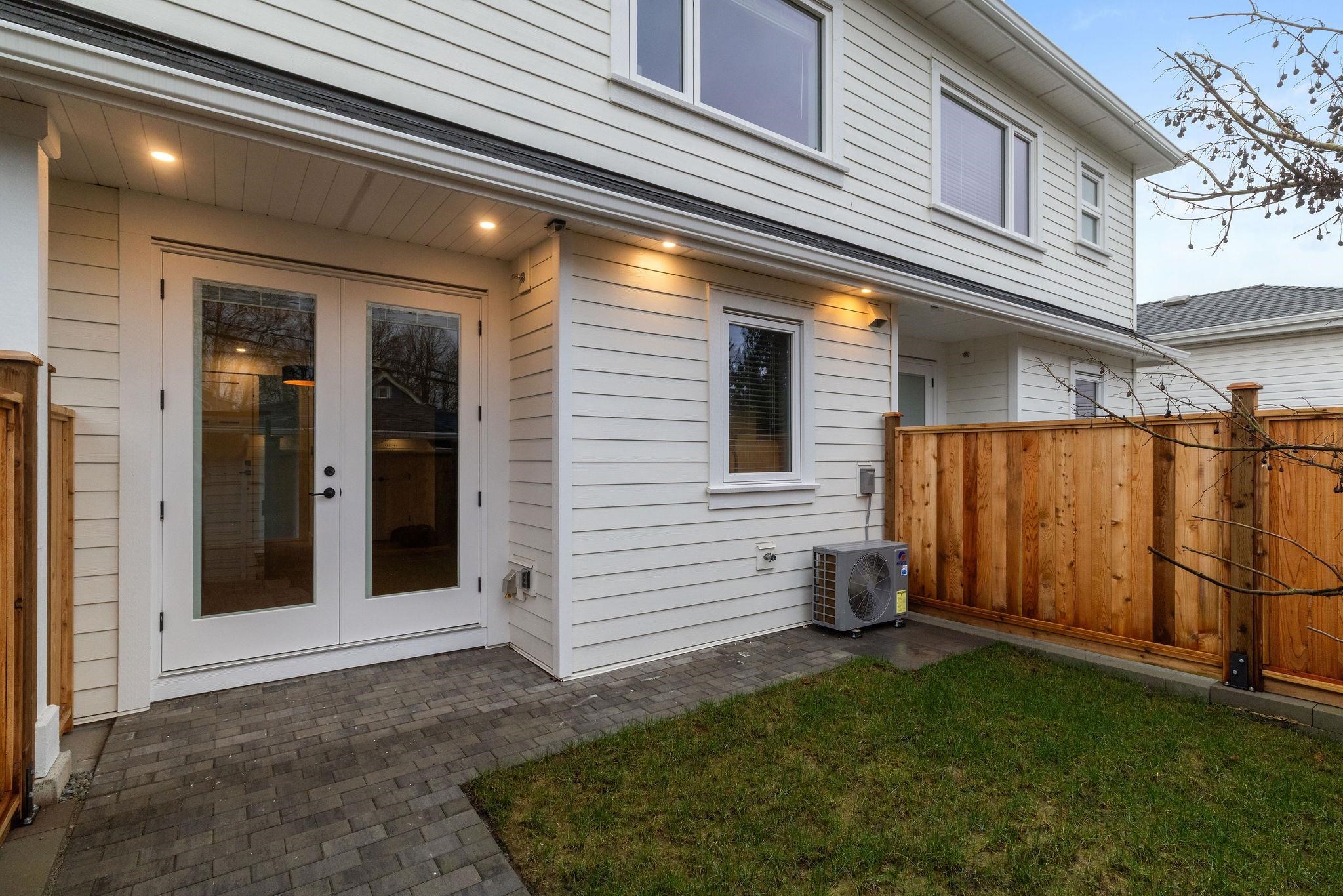 2055 E 4th Avenue Vancouver, BC - 26