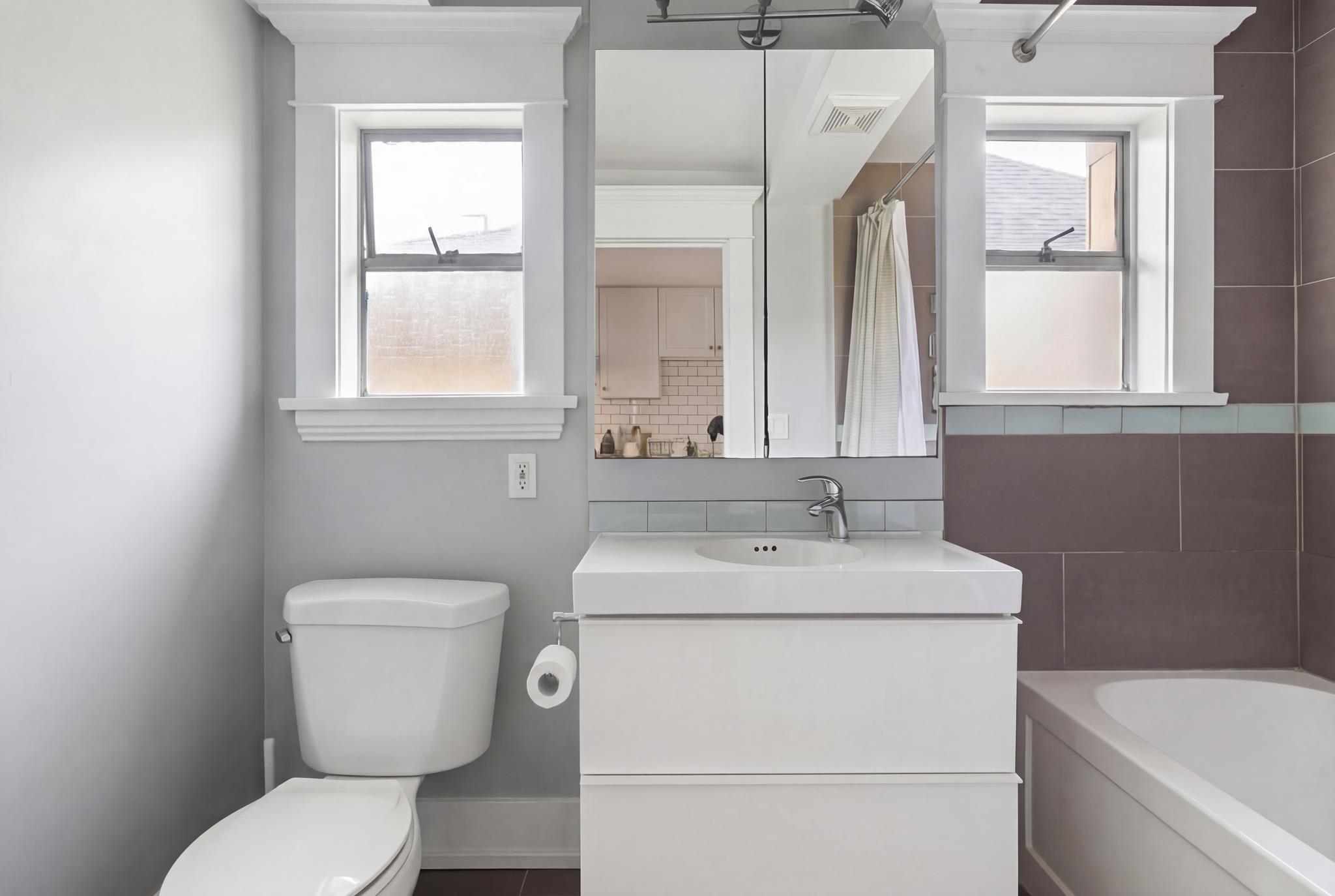 796 E 13th Avenue Vancouver, BC - 21