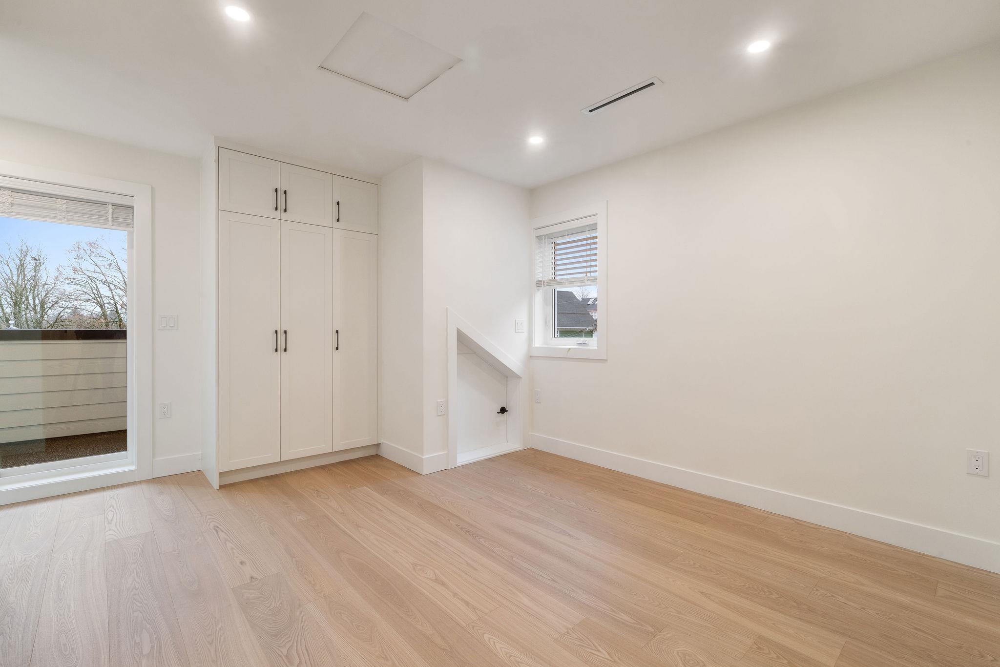 2055 E 4th Avenue Vancouver, BC - 19