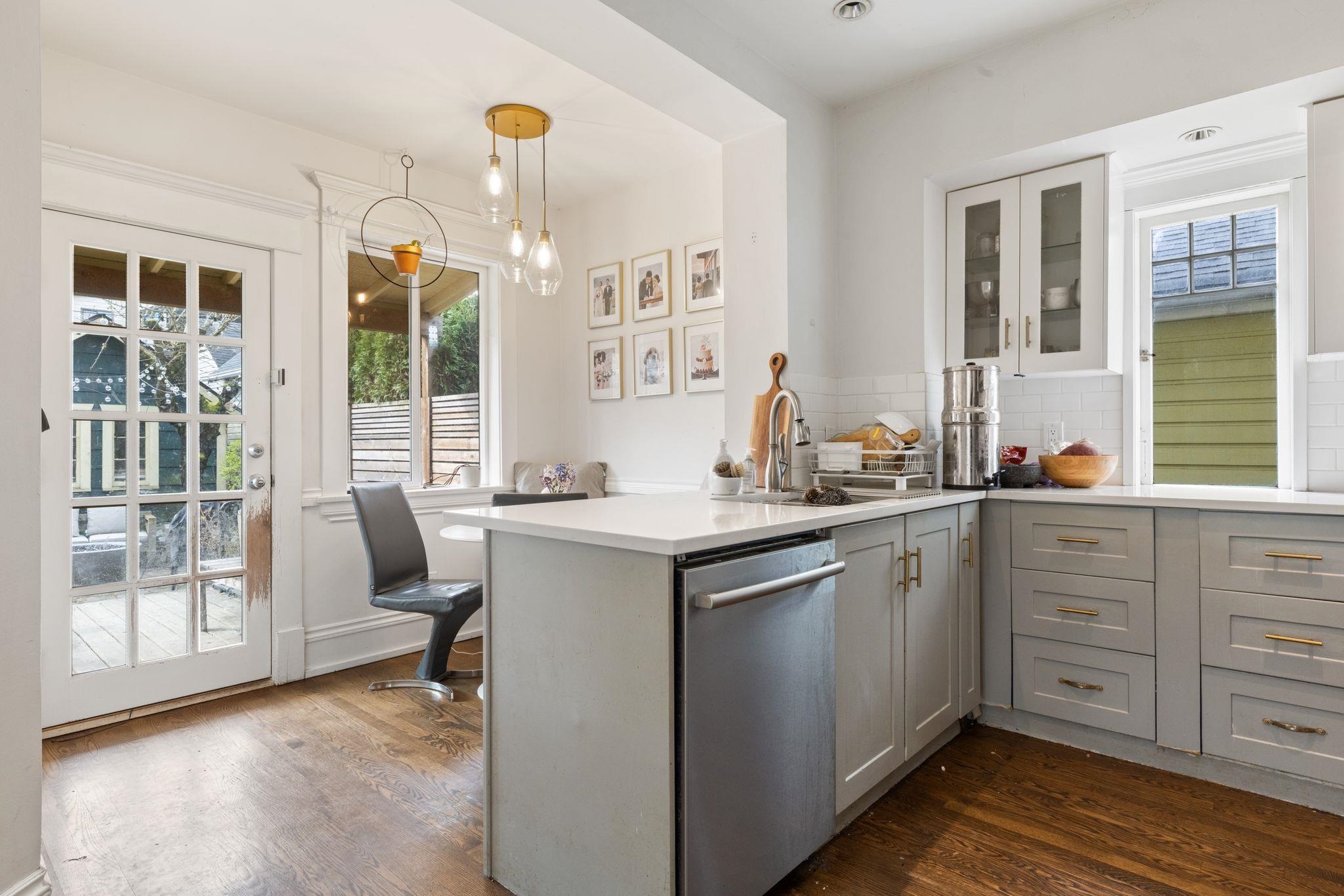 796 E 13th Avenue Vancouver, BC - 10