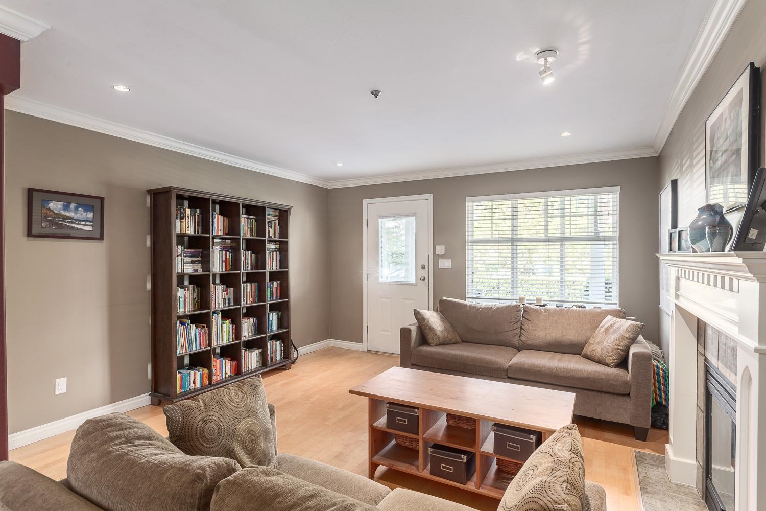 1732 Kitchener Street Vancouver, BC - 5