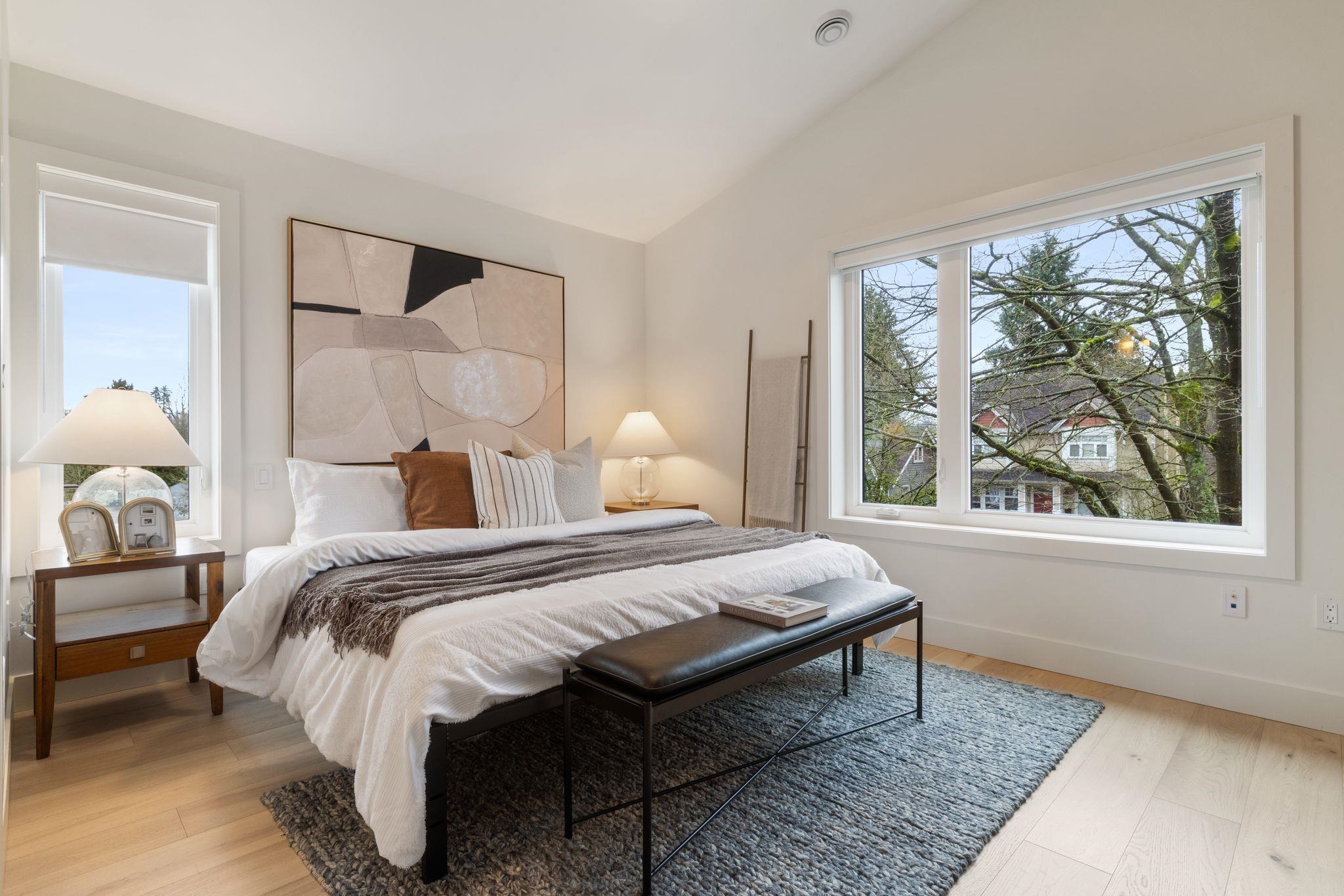 2 2541 Grant Street Vancouver, BC - 24