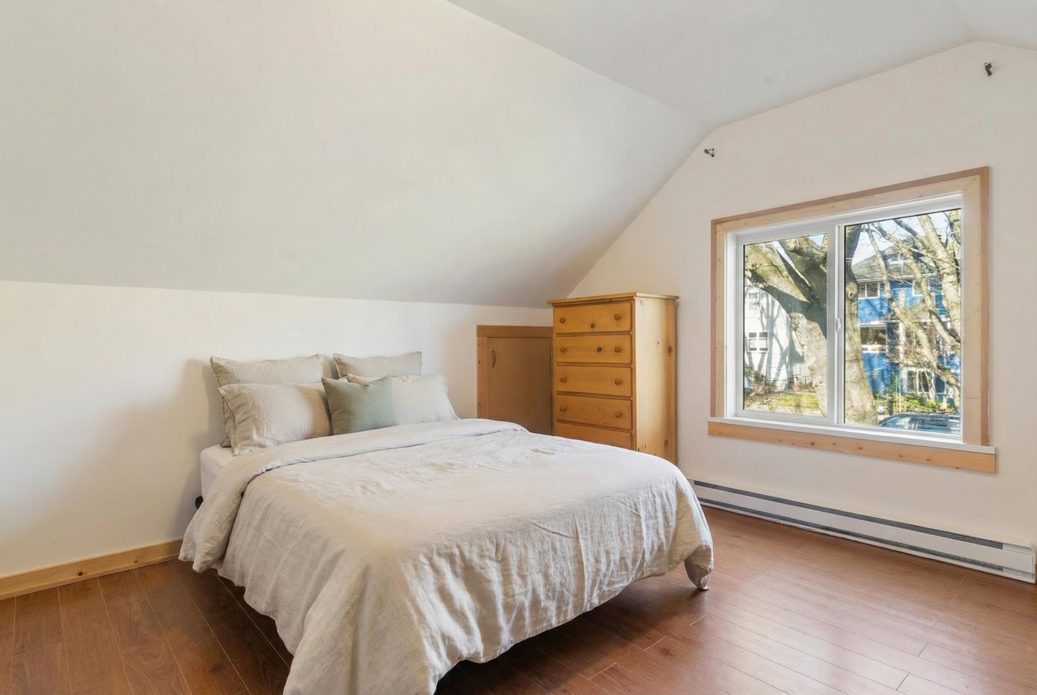 2268 E 7th Avenue Vancouver, BC - 15