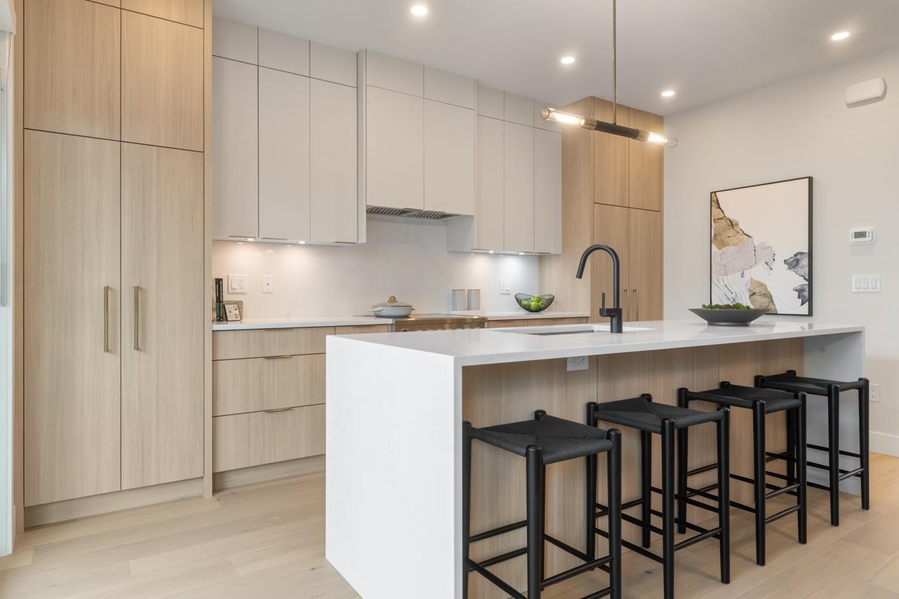 1937 Templeton Drive Vancouver, BC - 8