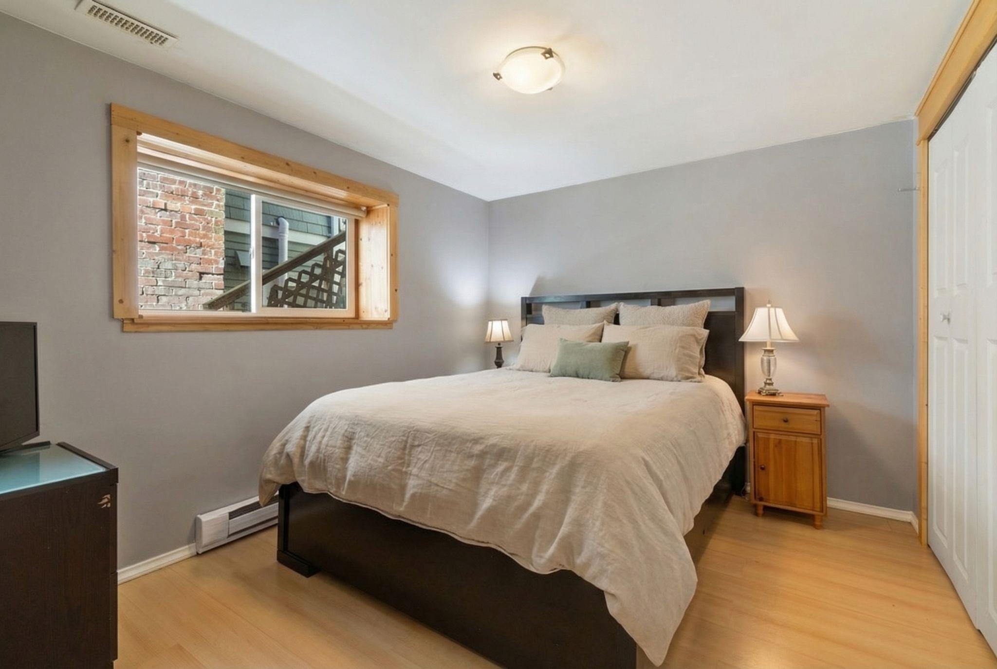 2268 E 7th Avenue Vancouver, BC - 21