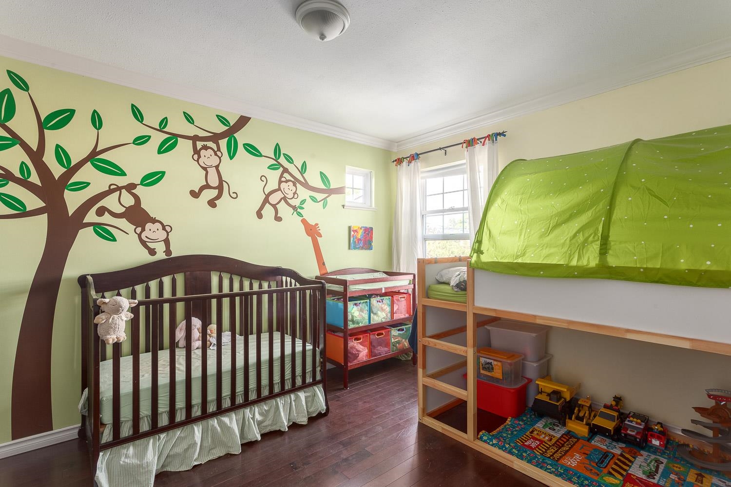 1732 Kitchener Street Vancouver, BC - 17