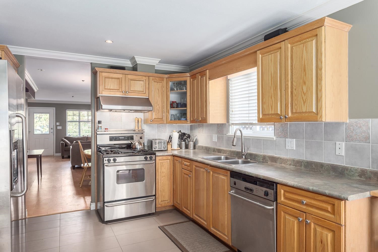 1732 Kitchener Street Vancouver, BC - 10