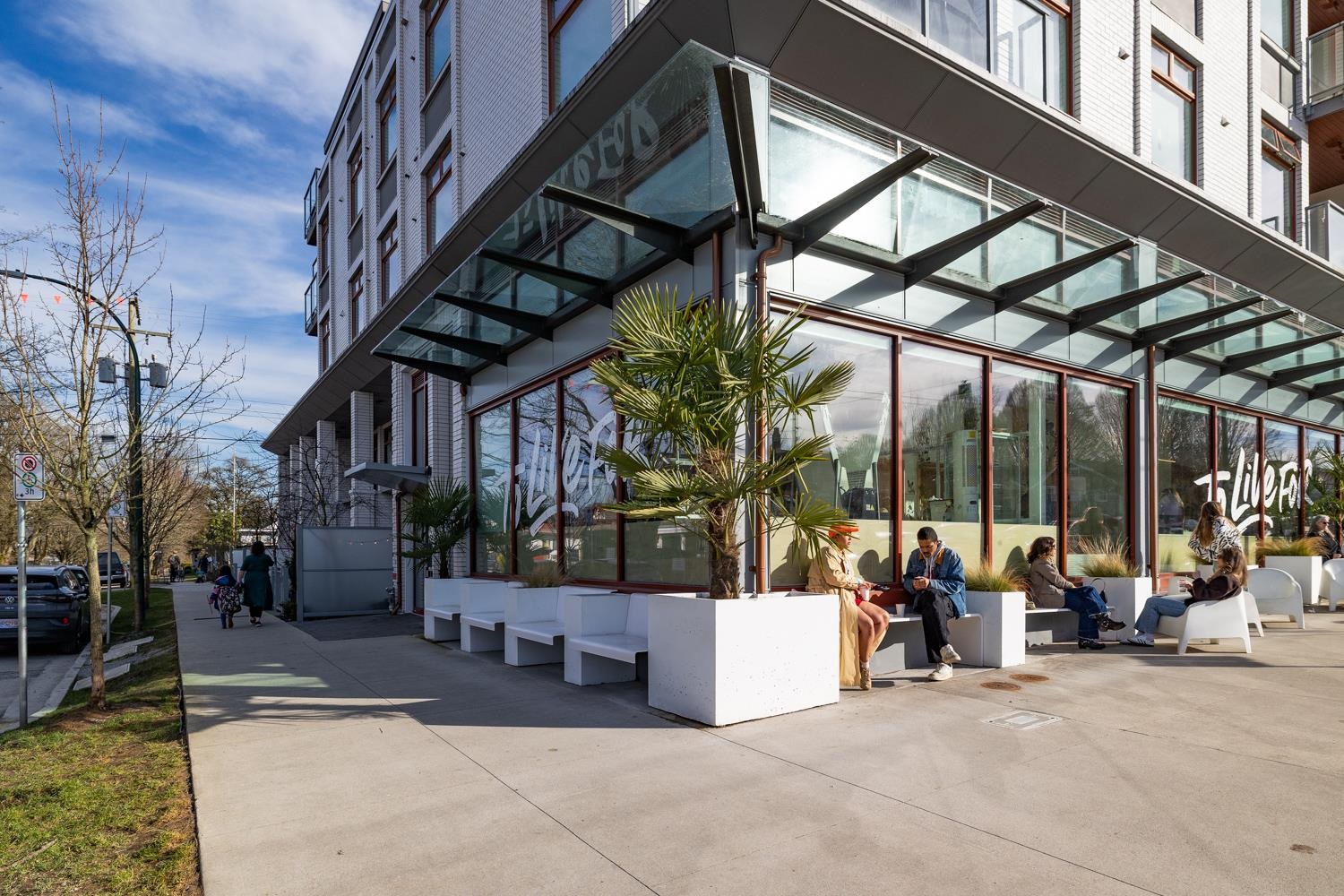 2 2539 Grant Street Vancouver, BC - 35