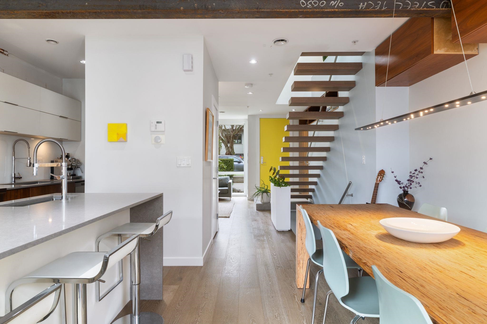 1928 Templeton Drive Vancouver, BC - 16