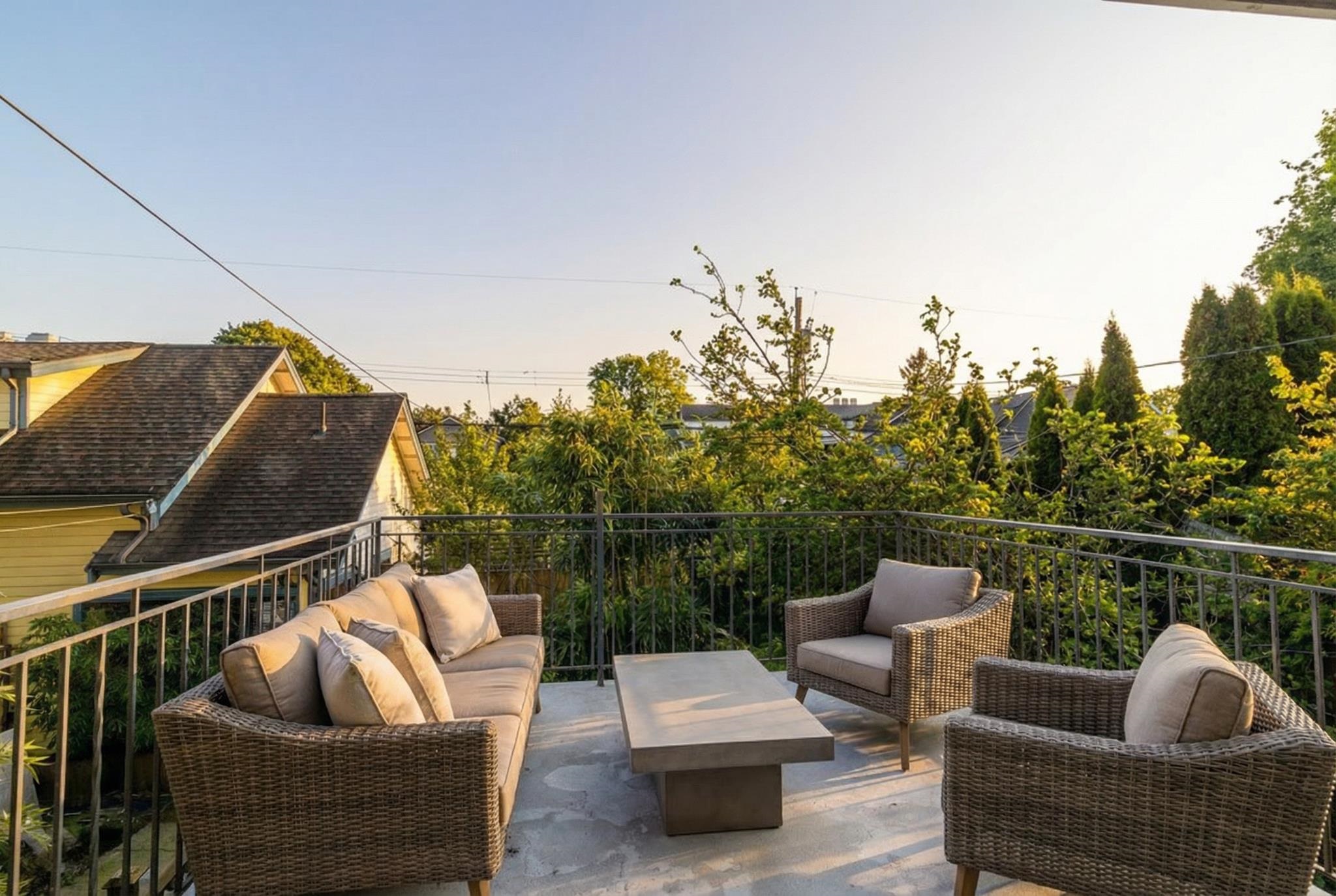 2268 E 7th Avenue Vancouver, BC - 9