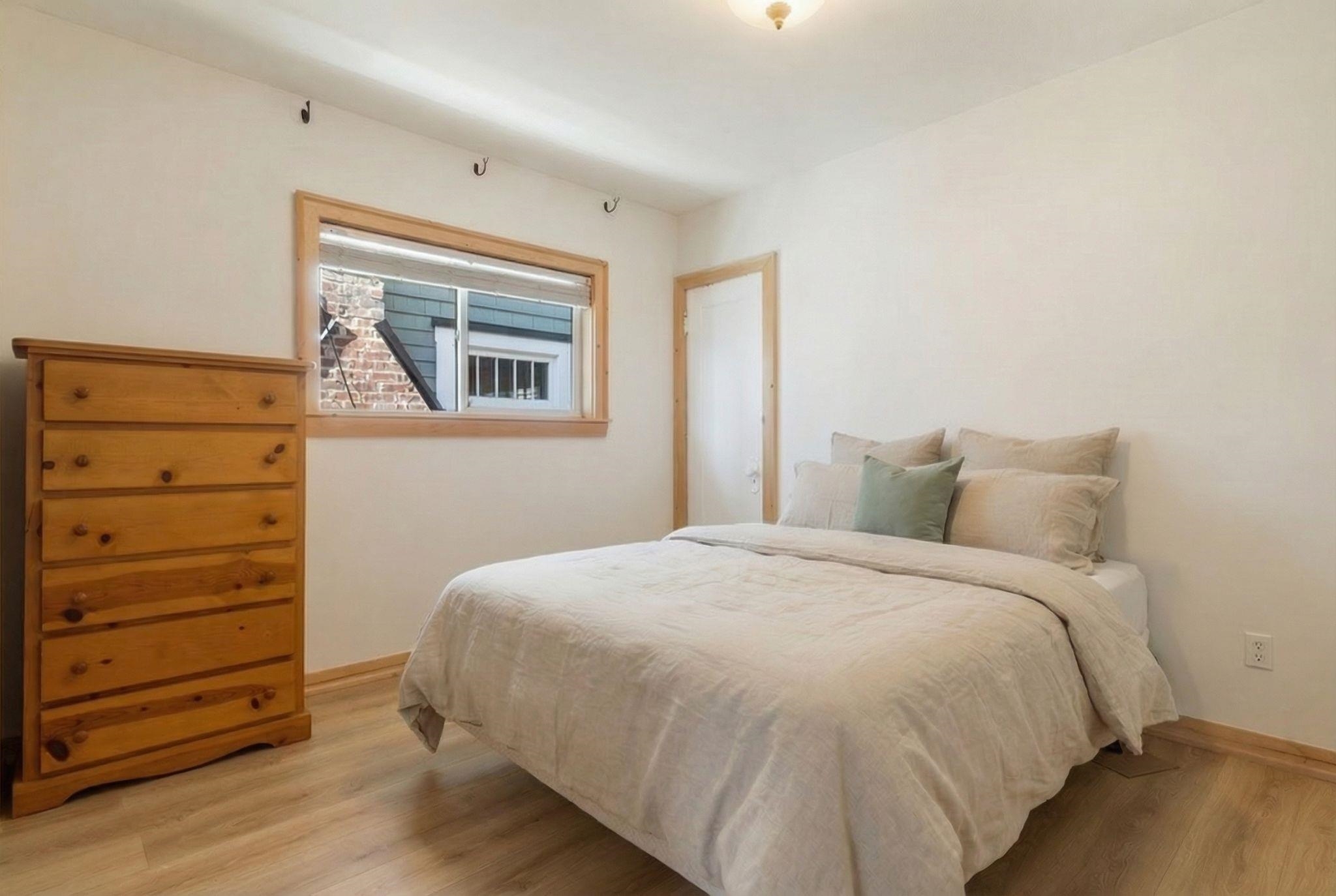 2268 E 7th Avenue Vancouver, BC - 10