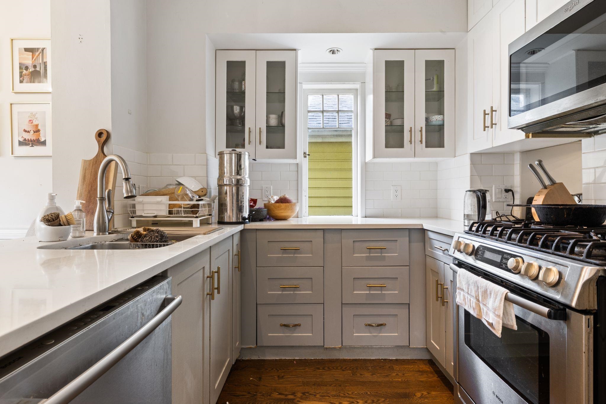 796 E 13th Avenue Vancouver, BC - 9