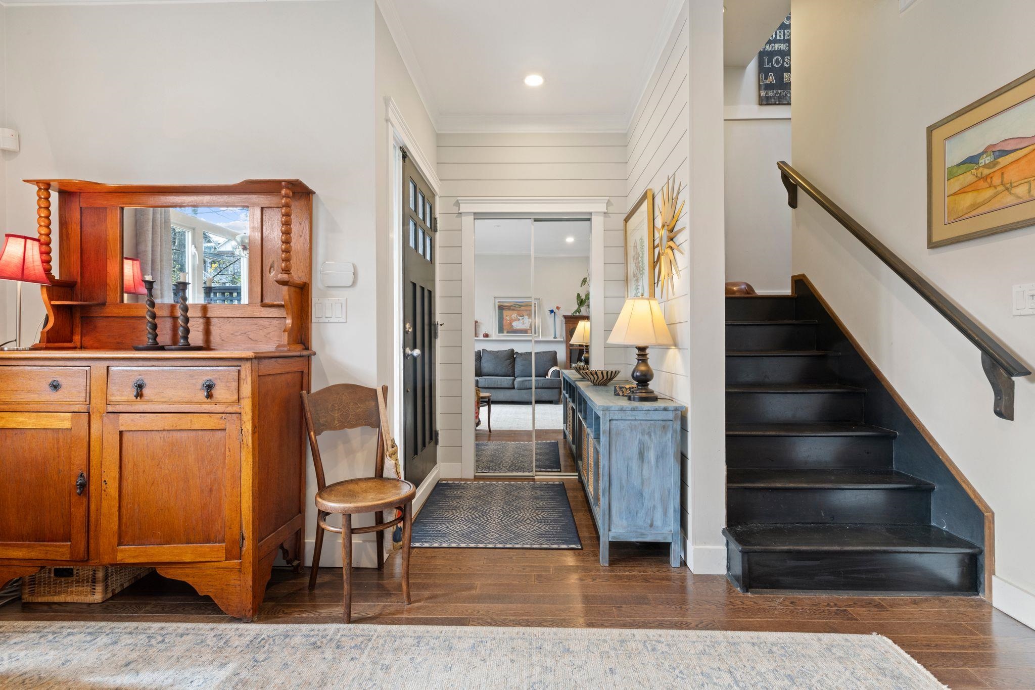 1807 E 7th Avenue Vancouver, BC - 3