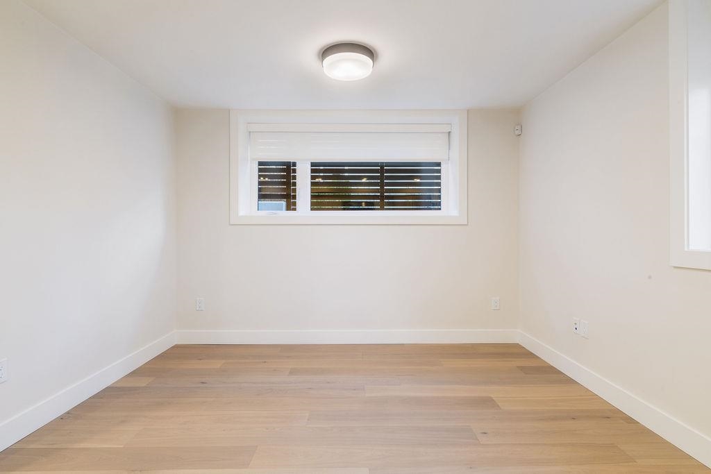 1 1933 Templeton Drive Vancouver, BC - 9