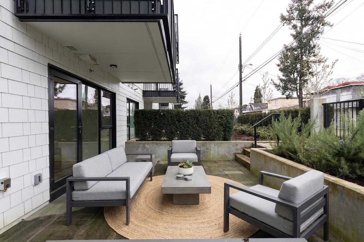 110 2235 E Broadway Vancouver, BC - 14