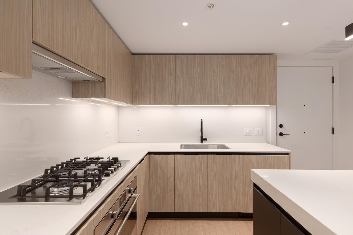 110 2235 E Broadway Vancouver, BC - 10