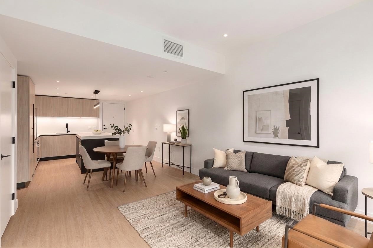 110 2235 E Broadway Vancouver, BC - 1