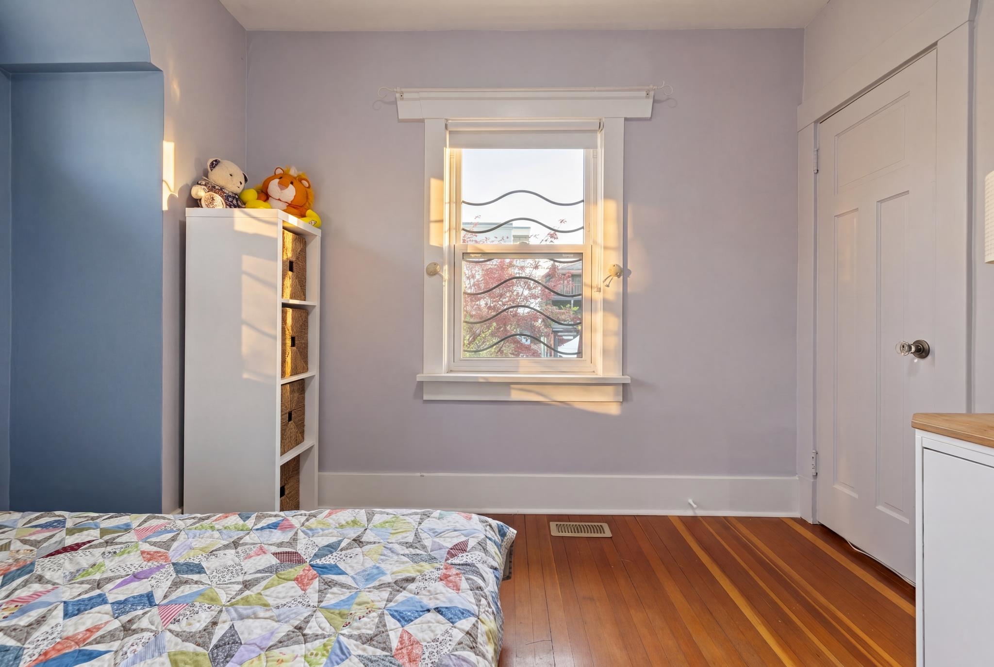 2273 E 2nd Avenue Vancouver, BC - 12