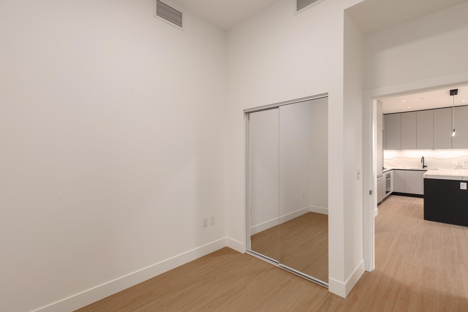 602 2235 E Broadway Vancouver, BC - 13