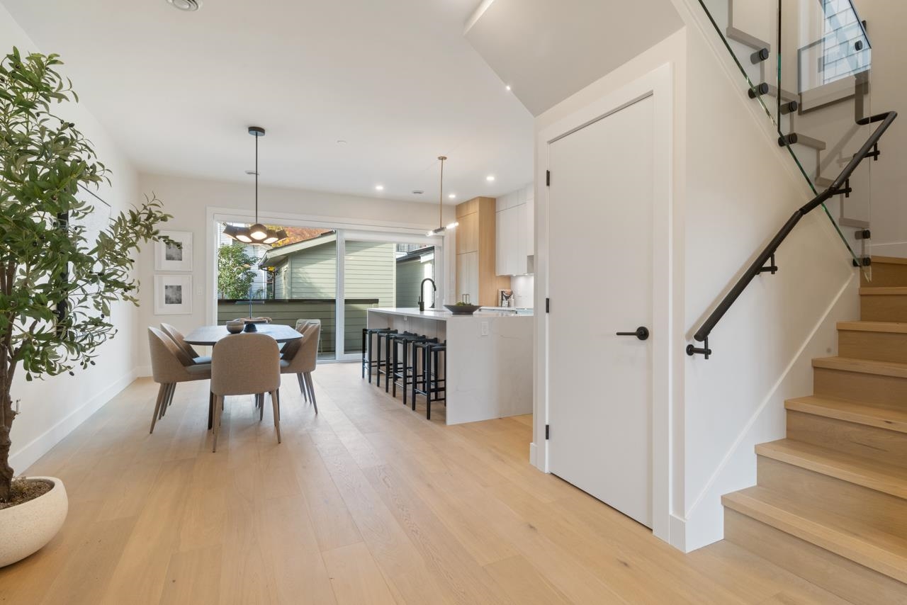 2 1937 Templeton Drive Vancouver, BC - 11