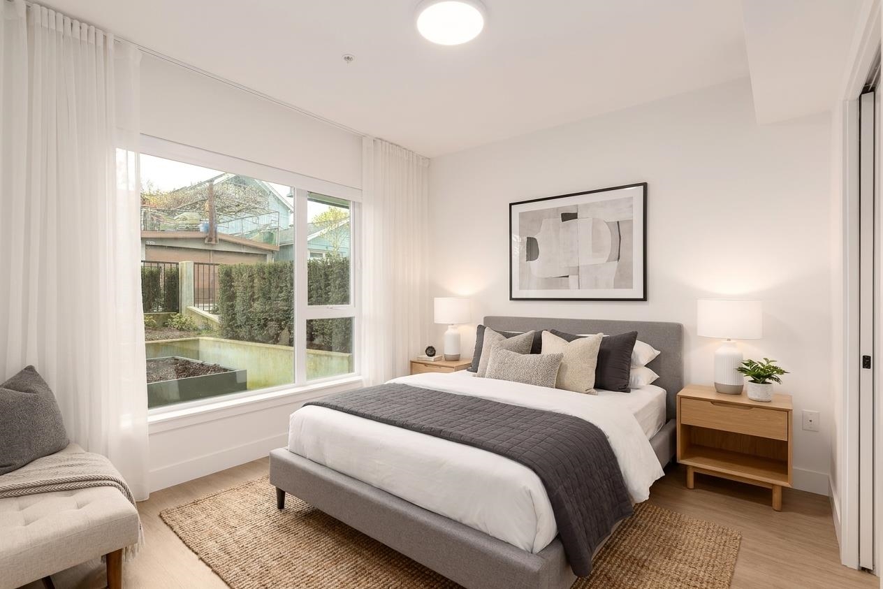 110 2235 E Broadway Vancouver, BC - 11