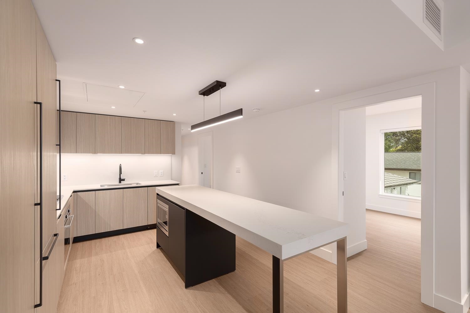 210 2235 E Broadway Vancouver, BC - 7