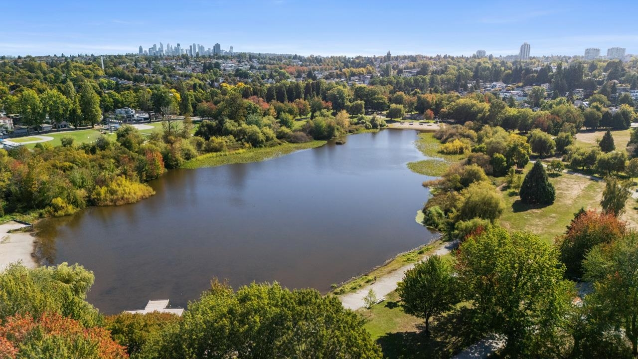 2472 E 12th Avenue Vancouver, BC - 33