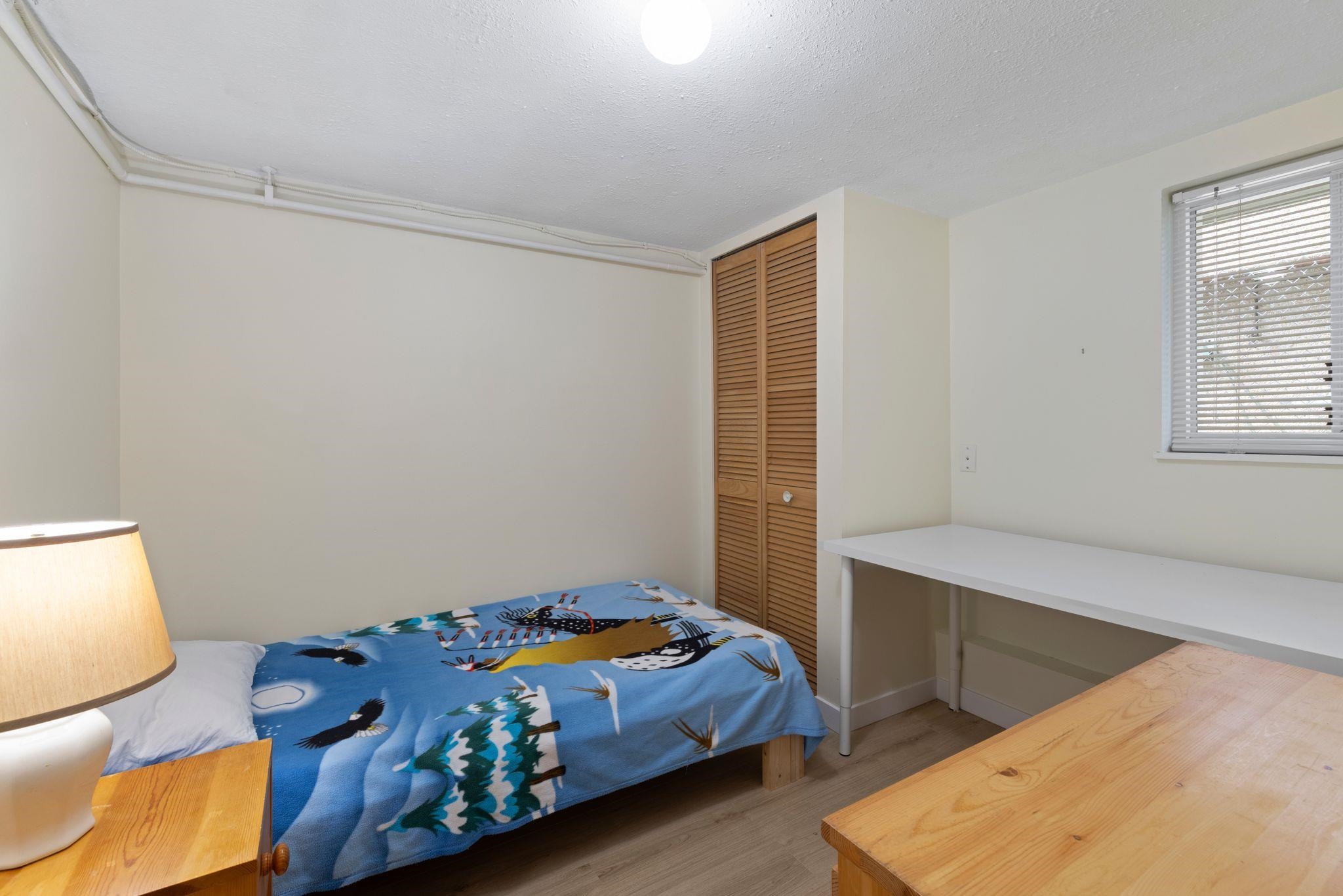 2273 E 2nd Avenue Vancouver, BC - 22