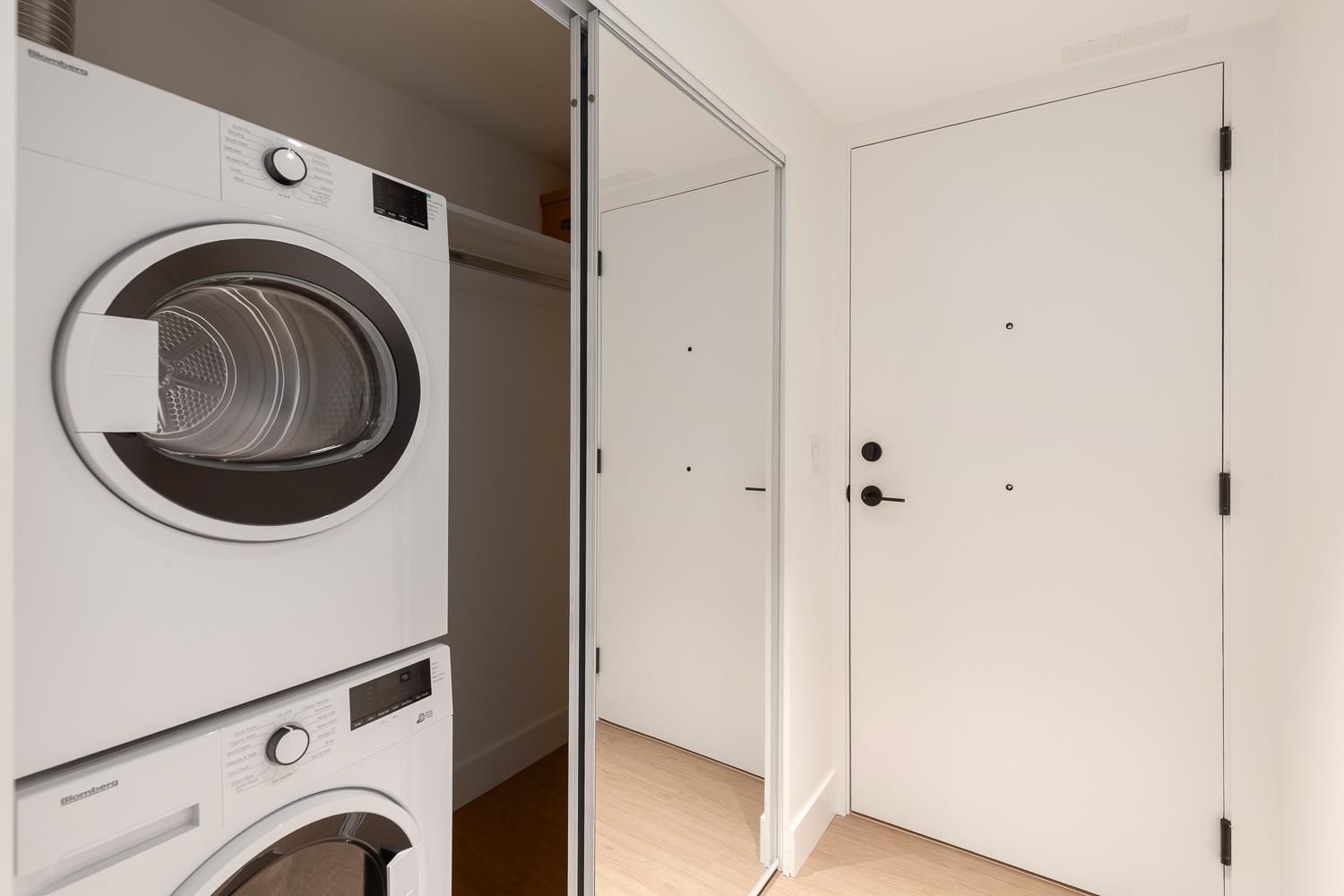 210 2235 E Broadway Vancouver, BC - 18