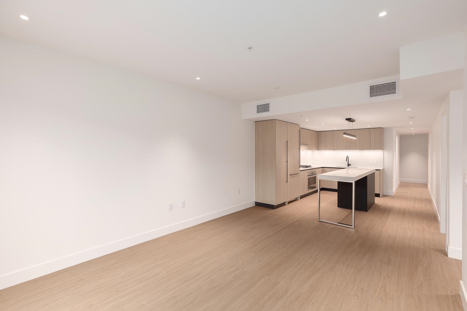 210 2235 E Broadway Vancouver, BC - 2