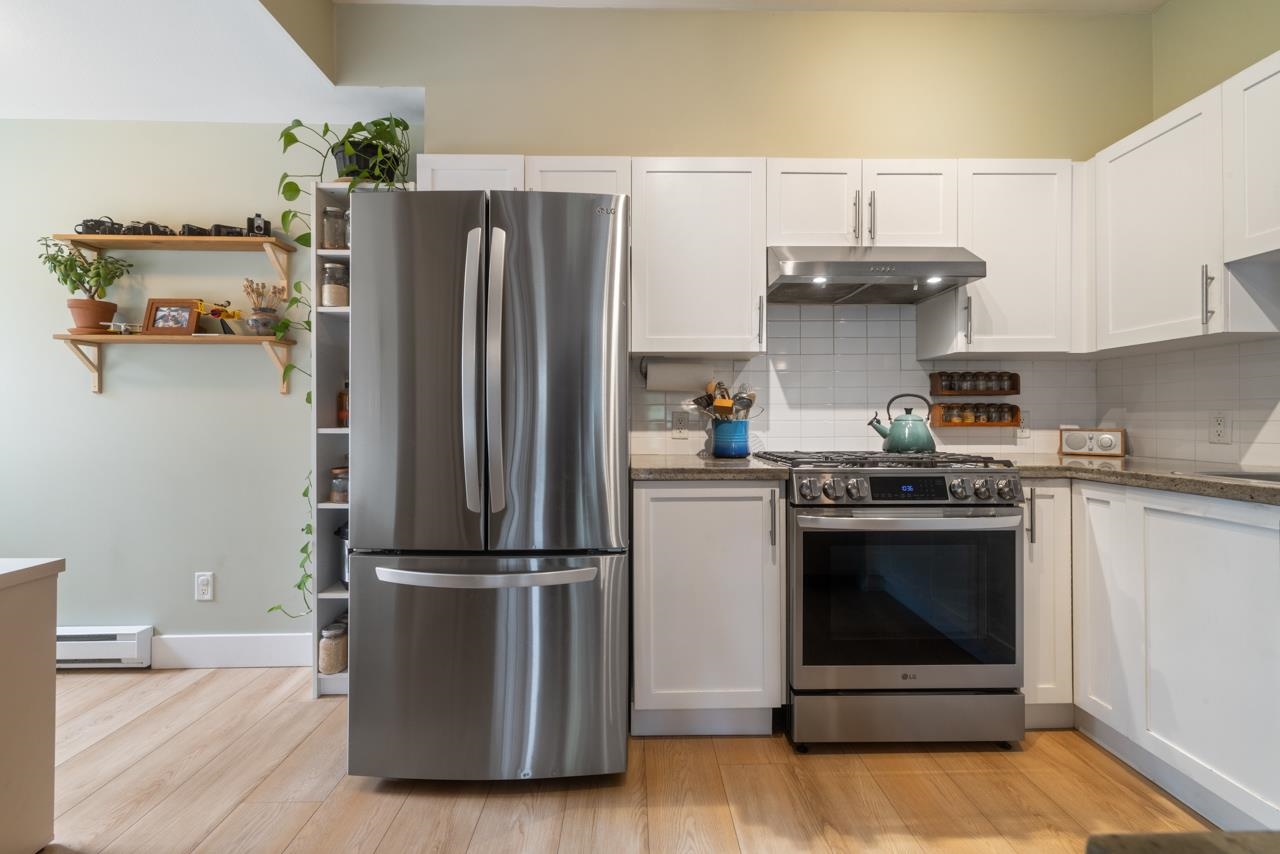 210 4458 Albert Street Burnaby, BC - 13