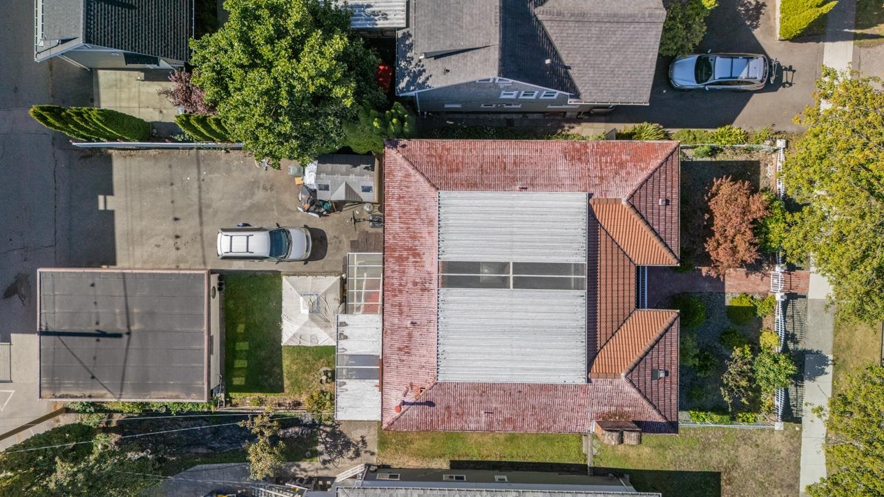 2472 E 12th Avenue Vancouver, BC - 2